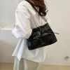Underarm Bag Women Tote Bag Large Capaci Autumn and Winter Shoulder 2024 New Versatile High-Grade Shoulder Commuter Bag - Image 4