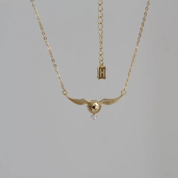 New Fashion Metal Irregular Snitch Inlaid Zircon Pendant Necklace Female Exquisite Trend Temperament Versatile Clavicle Chain