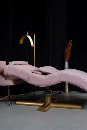 Unique design curved eyebrom lounger chair bed modern gold base aesthetic eyelashes salon massage bed for sale