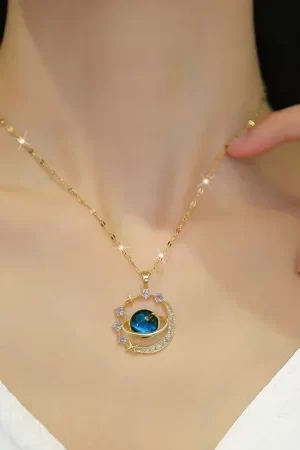 Exquisite Starry Sky Planet Light Luxury Temperament Necklace Star Moon Versatile Clavicle Chain Womens Christmas Jewelry Gift